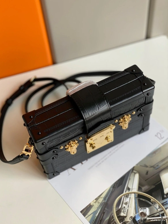 WIS LOUIS PETITE MALLE VUITTON 0116